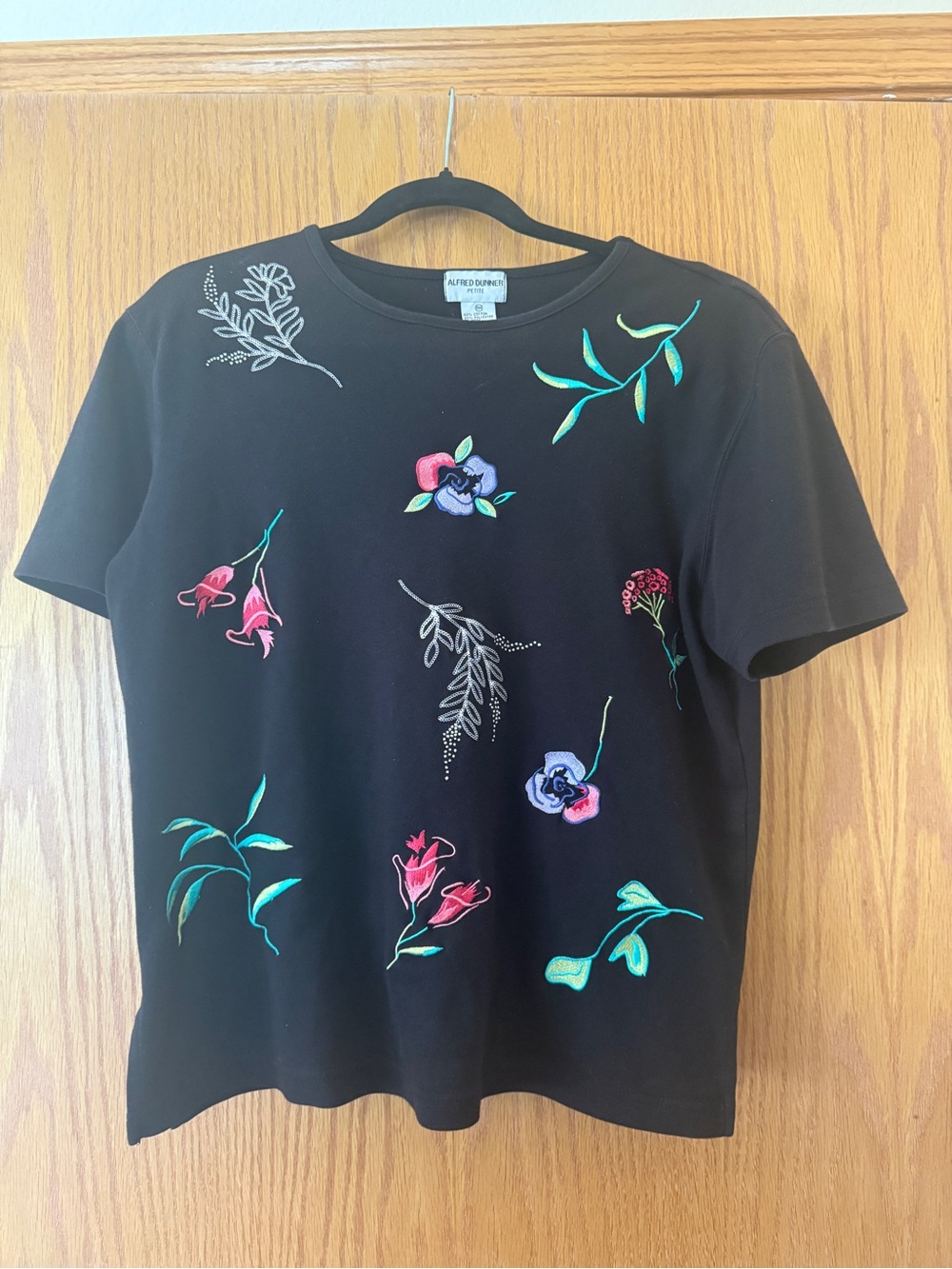 Vintage Alfred Dunner Black Floral Embroidered Short Sleeve Top